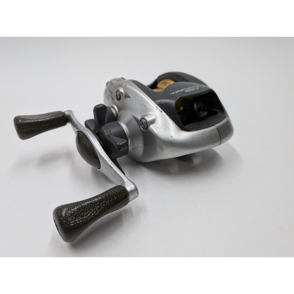 Daiwa Triforce-Z 153IV Baitcasting Fishing Reel Silver 2 Ball Bearings Rht Hand